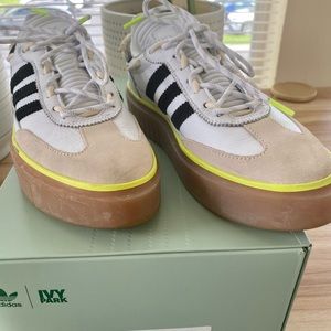 Ivy Park Super Sleek